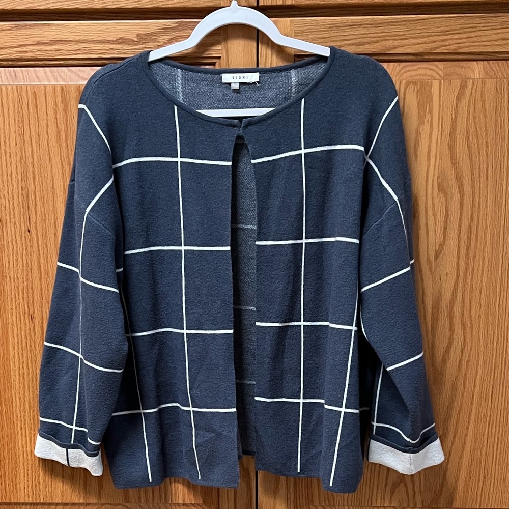Sioni Women's Gray and White Striped Cardigan, EUC, Size L